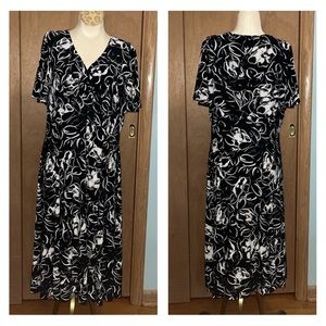 Chaps black white floral V neck flutter sleeve empire waist EZcare dress XL